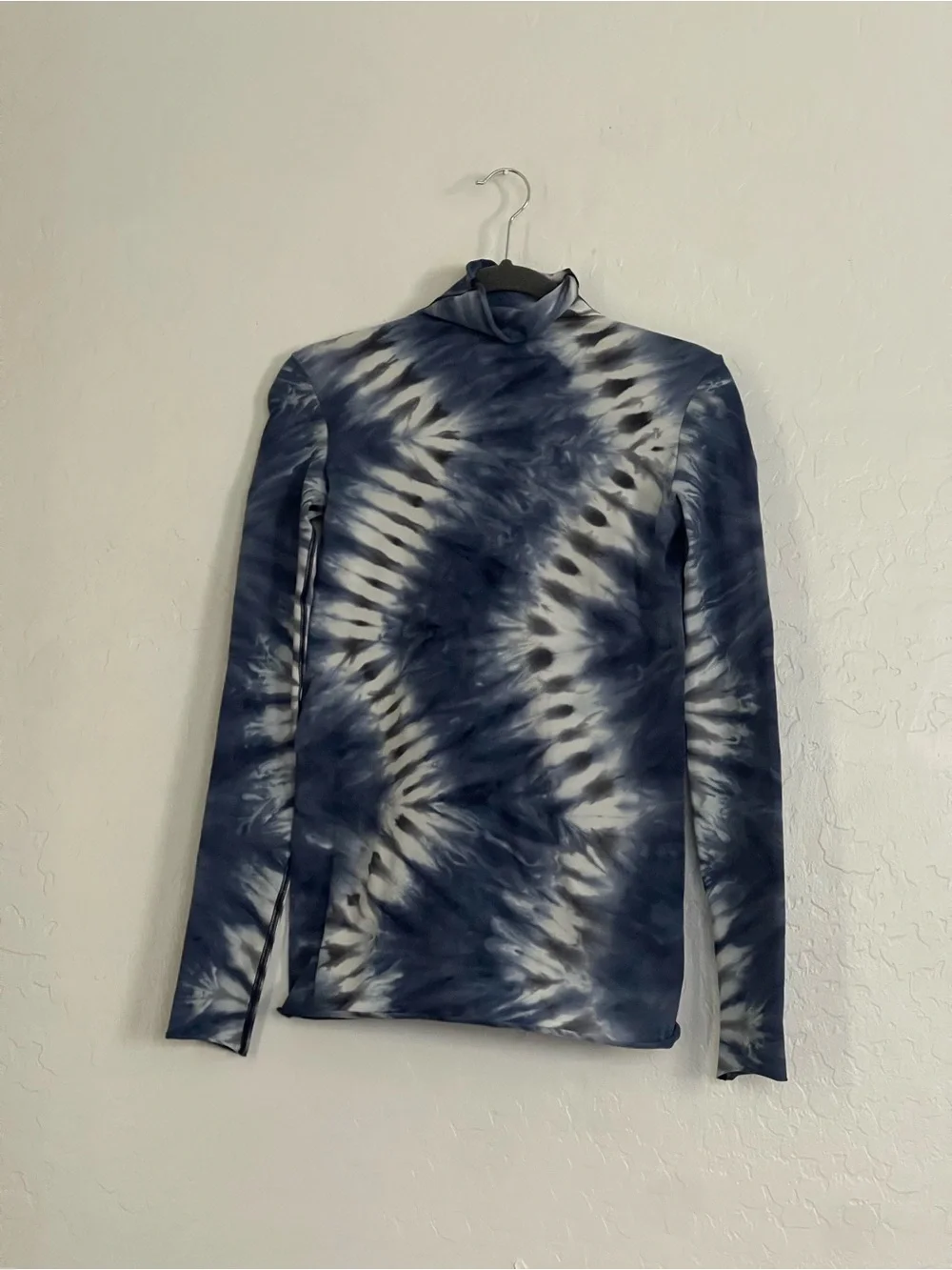 Tory Sport Blue And White Tie Dye Top Size M